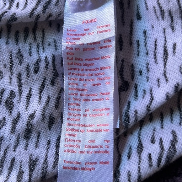 Lacoste L!VE Polo Shirt all over black print on white Lacoste Size 4 Medium - Picture 10 of 10